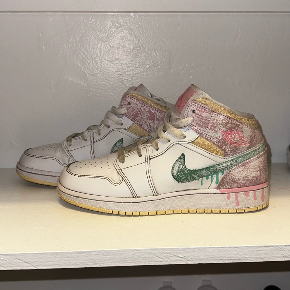 Air Jordan 1 mid SE GS “Ice cream”